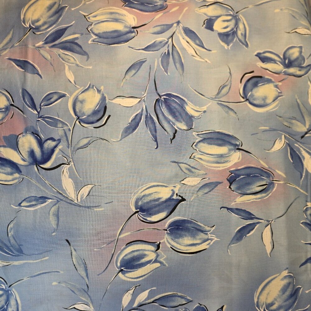 Large Blue Tulips Cotton Quilting Fabric Jo-Ann Fabrics 44 inches wide